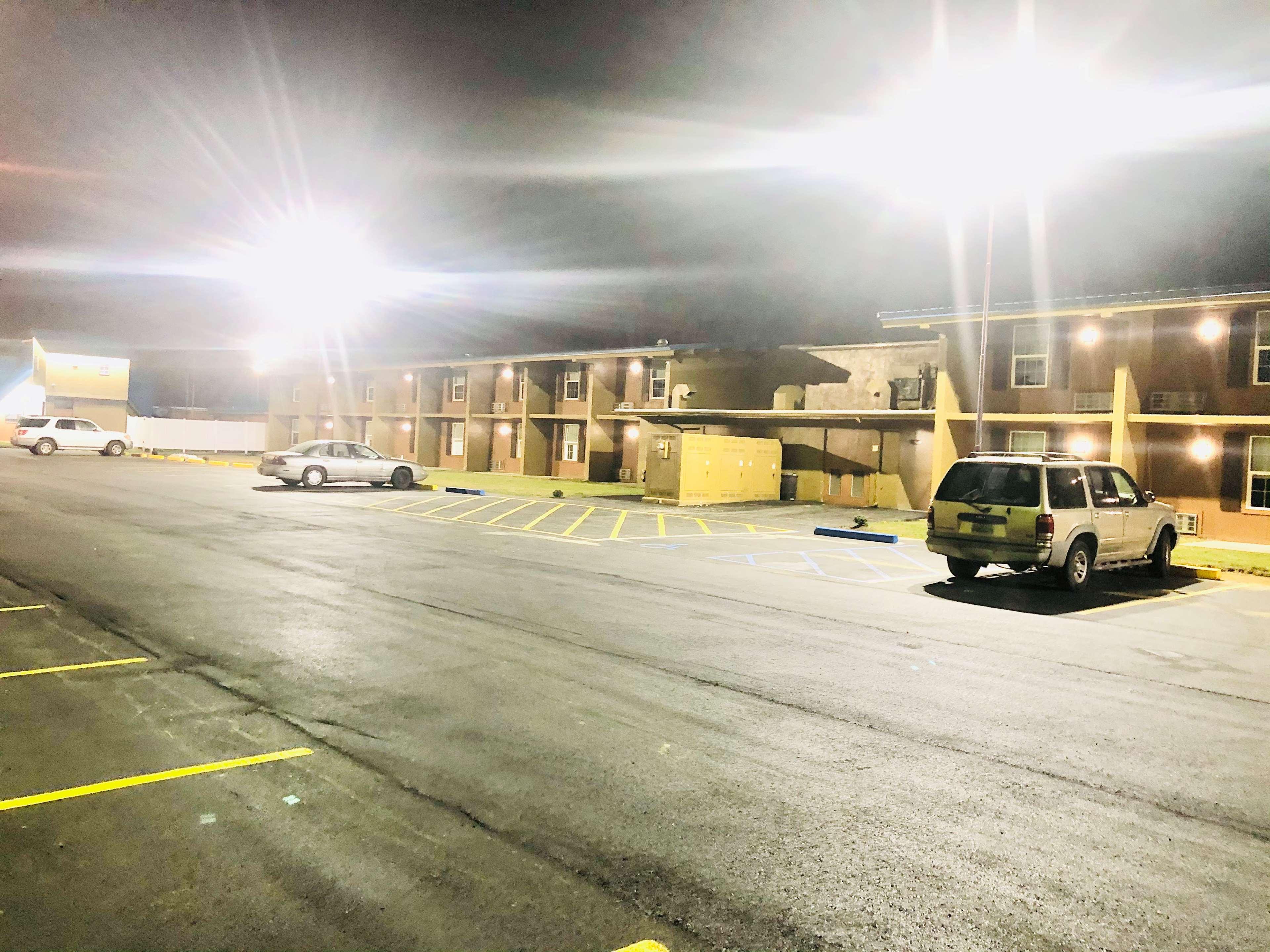 Montgomery Inn & Suites Exterior foto